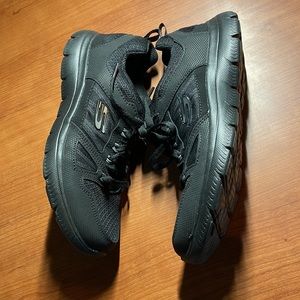 Skechers ladies shoes black size 7.5